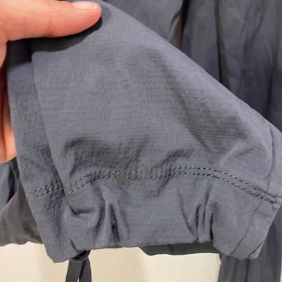 Athleta gray woman’s workout pants - Picture 3 of 11